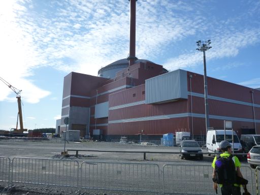 Der Bauzeit dauert länger, die Kosten sind höher als geplant: Kernkraftwerk Olkiluoto 3 in Finnland während der Bauphase