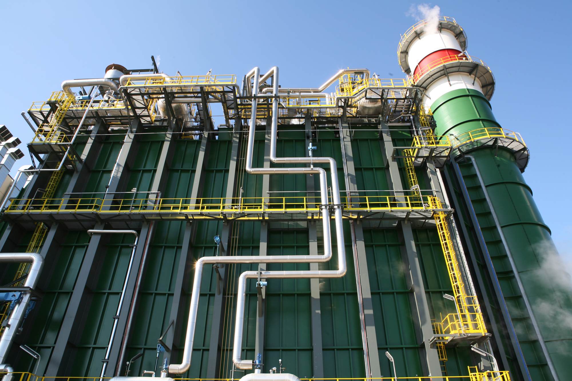 Das Gas-Kombi-Kraftwerk Teverola bei Neapel gehört dem Schweizer Repower-Konzern (Bild: Repower)